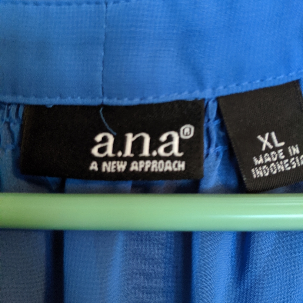 A.n.a light blue blouse - Picture 2 of 2